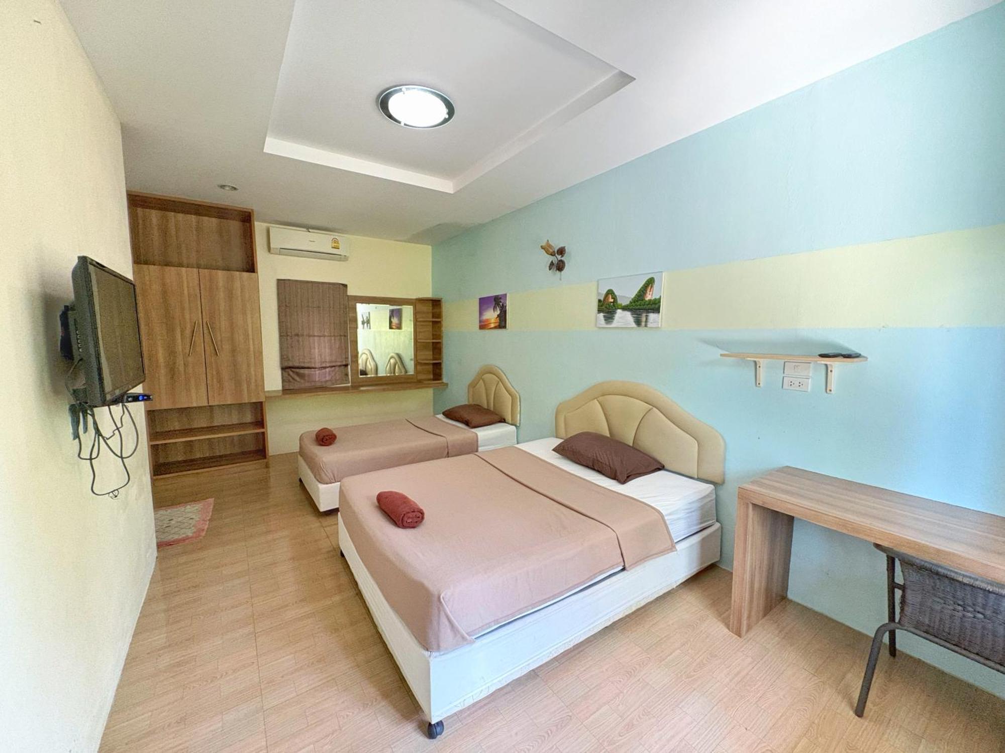 Ava Hill * Krabi town